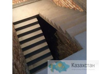Красивые и удобные лестницы на заказ. Алматы