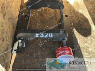 Защита катка для CAT 320 г. Екатеринбург, ул. Основинская 7.
