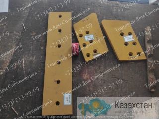 Ножи отвала для Dressta TD15M Extra г. Екатеринбург, ул. Основинская 7.