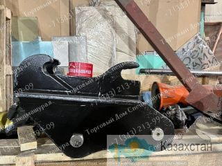 Быстросъем для Bobcat 780 г. Екатеринбург, ул. Основинская 7.