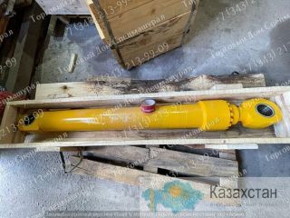 Гидроцилиндр ковша для Liebherr 924 г. Екатеринбург, ул. Основинская 7.